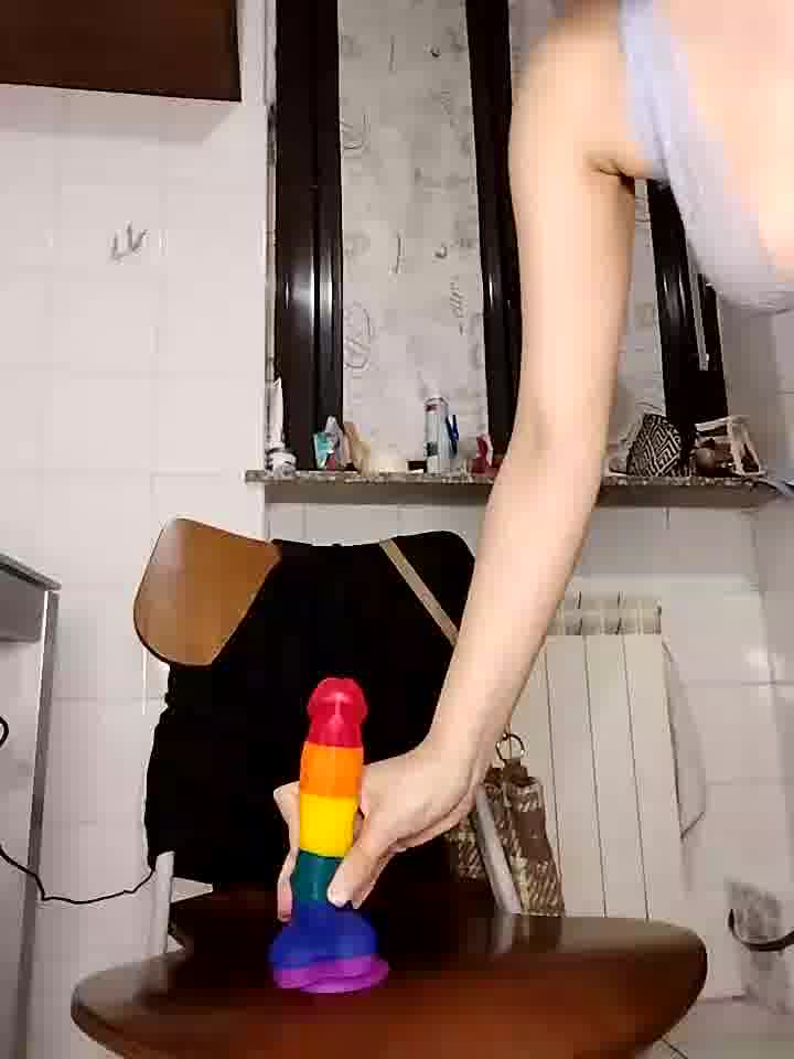 scopo culo sulla sedia con tette che ballanoe lo cavalco nel tavolo🔥 – видео вебкам-модели kittenpurrr