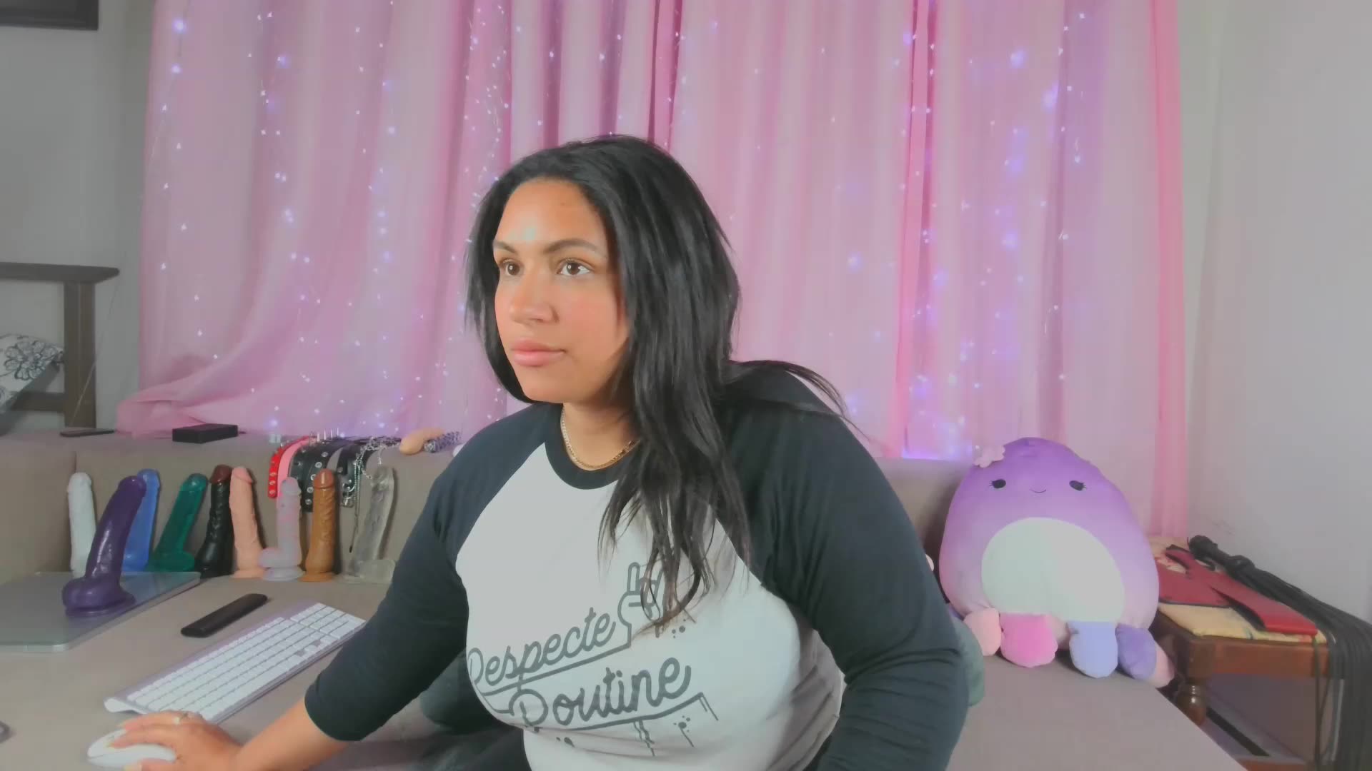 [15 Jun 22:05] Private Show - vídeo de la modelo de cam MeghanXO