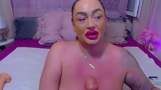 [4 Aug 23:47] Private Show - відео від вебкаммоделі BustyVicky