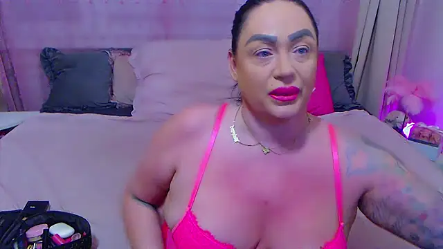 [1 Nov 23:21] Private Show - відео від вебкаммоделі BustyVicky