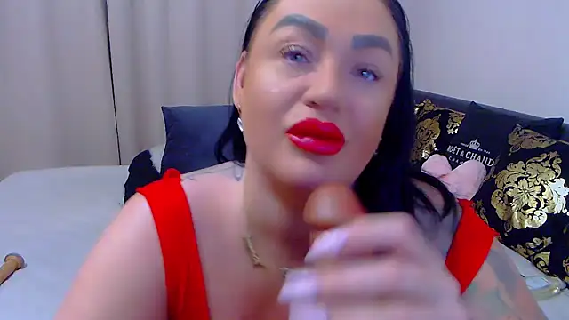 ANAL FUCK/ OILY ASS – video od webkamerové modelky BustyVicky