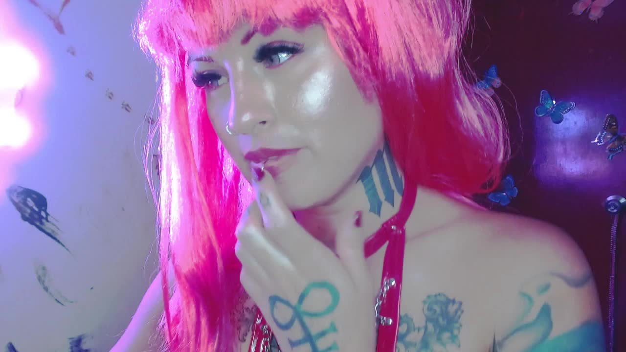am a pink cake fucking my pink pussy - video av demon_ssofy cam model