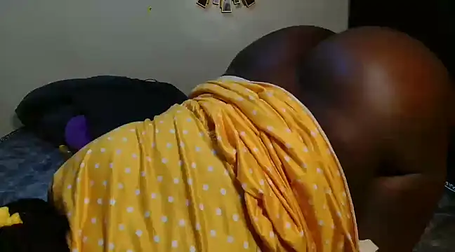 [21 Apr 00:57] Private Show - Vídeo de Toomuchbooty33
