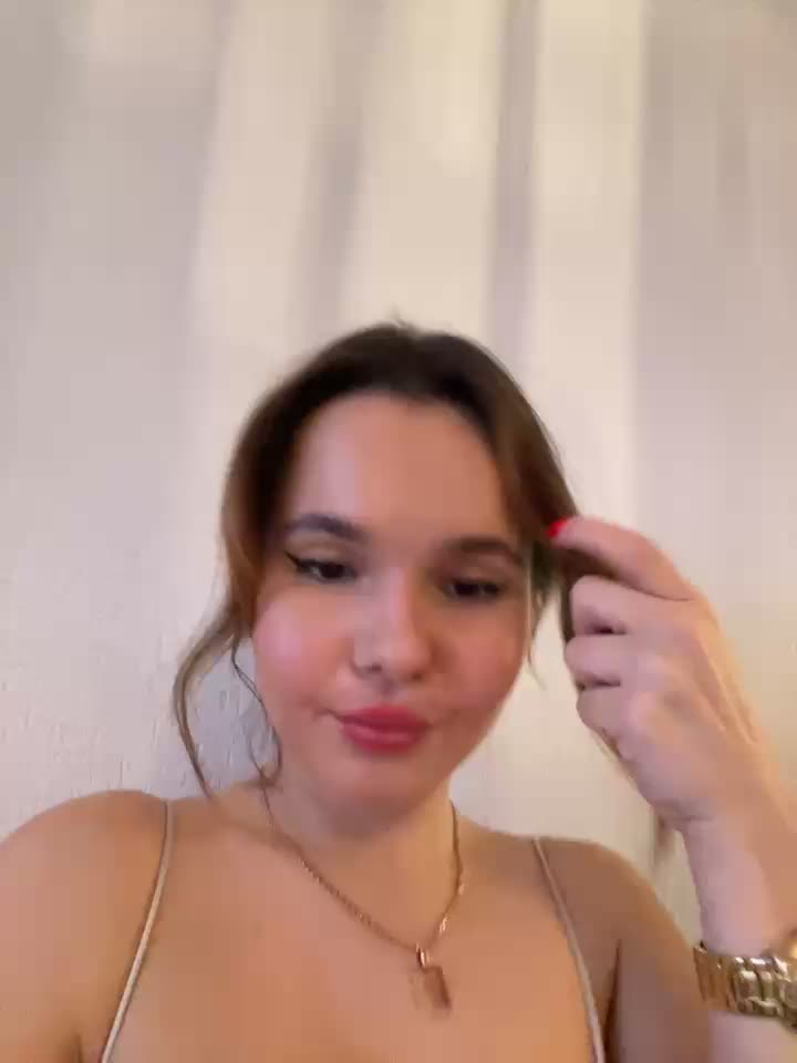 Private Show - video di TheCinderella modella di cam