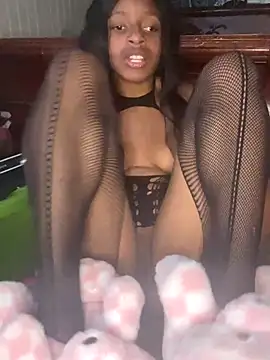 [19 Oct 00:53] Public Show - video by faphouse153250 cam model