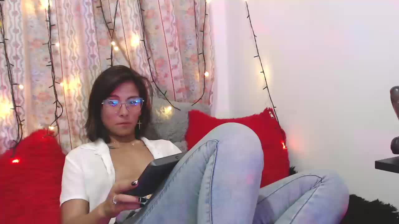 Private Show - video by Sofynix cam model