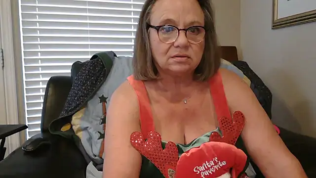 [18 Dec 15:34] Private Show - vidéo du modèle de showcams BustyAnnie