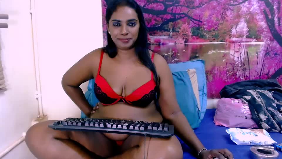 [15 Nov 01:07] Private Show - video by IndianDiamondLuv cam model