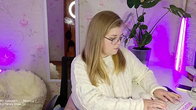 [31 Aug 18:48] Private Show - video by sinnamon_ cam model