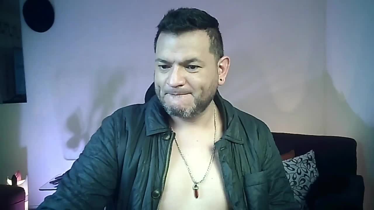 Private Show - video by SexDiffrent cam model