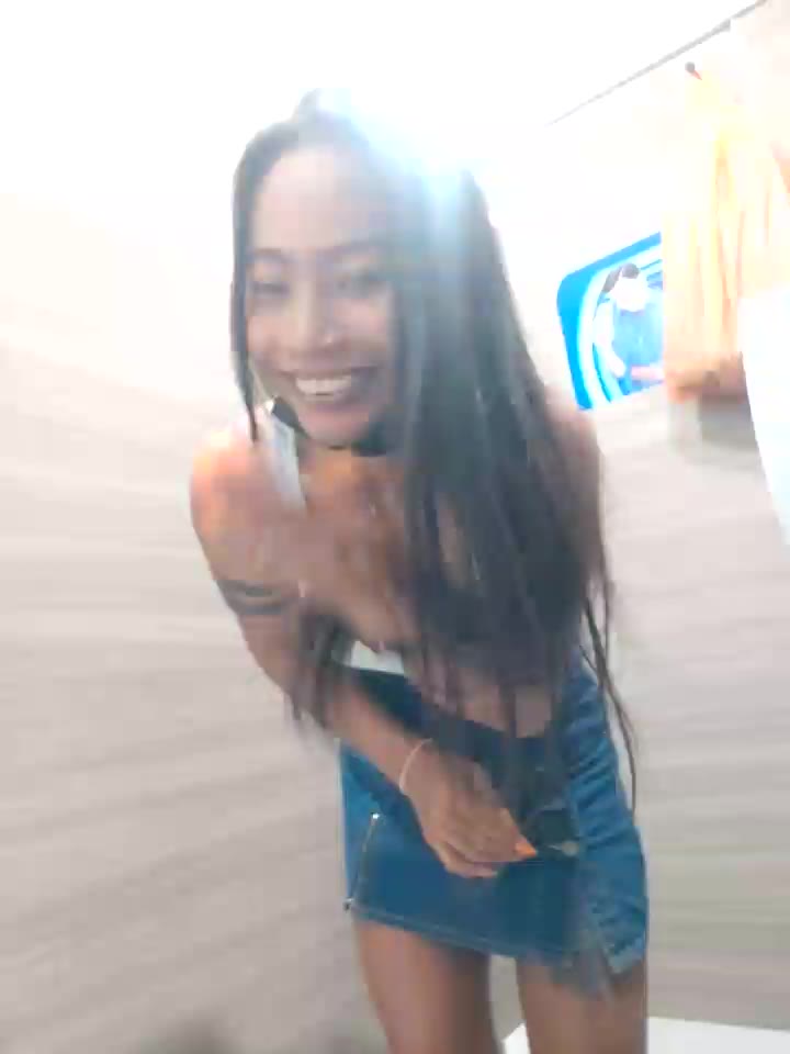 Happening restroom public - video của người mẫu cam KinkyKit_May