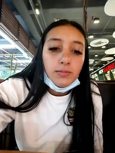 In restaurant– Hannahoff kameramodell videója