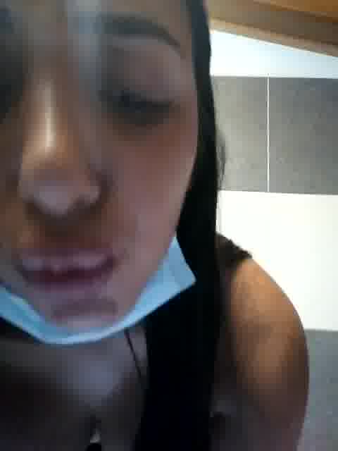 in college– Hannahoff kameramodell videója