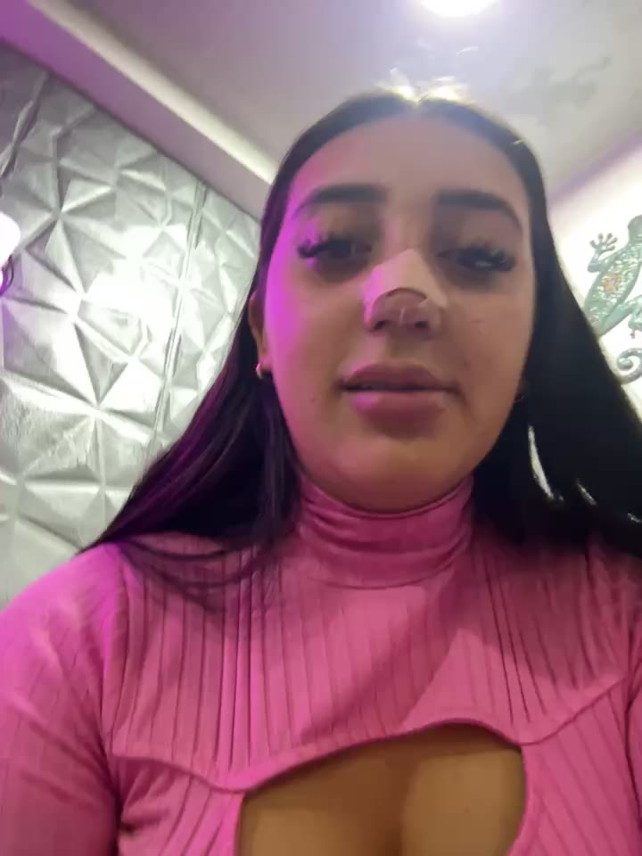 show hot in the office - vidéo du modèle de showcams Hannahoff