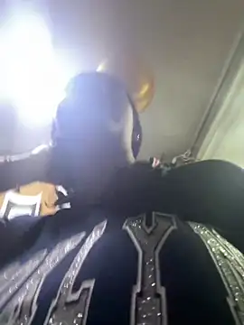 Play in the office 🔥– Hannahoff kameramodell videója