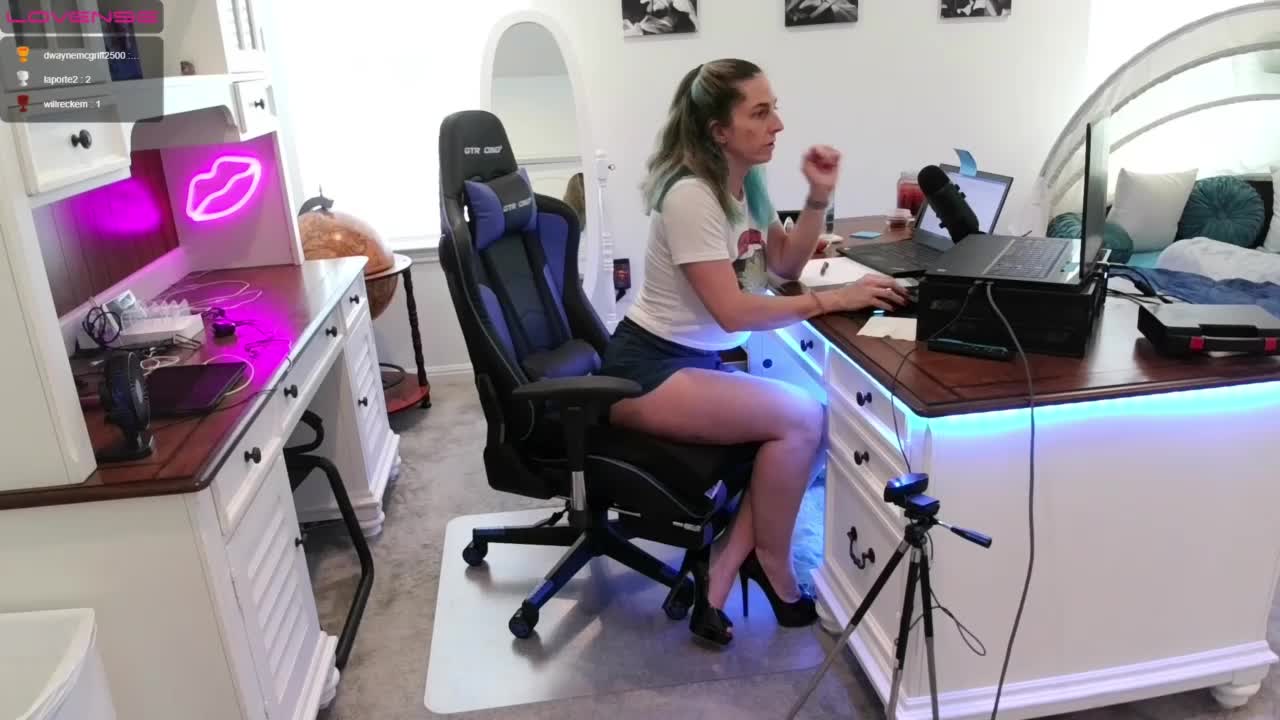[5 Jan 14:37] Private Show - video by ShySuperheroGrrl cam model