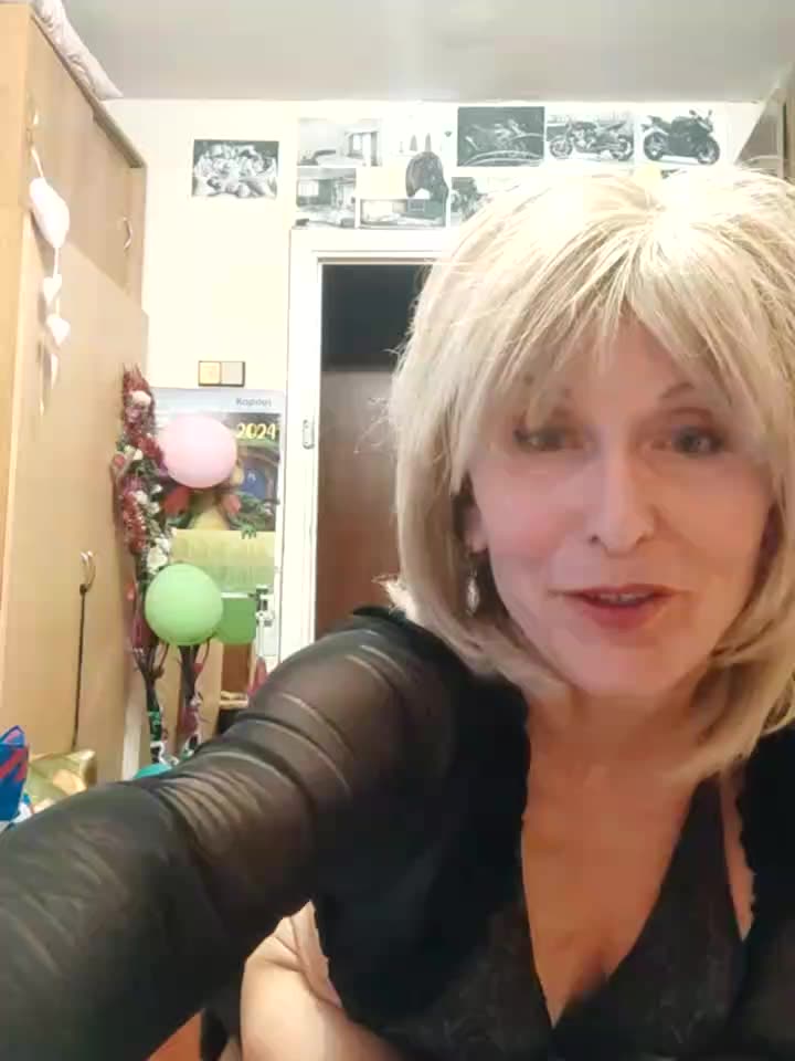 See many panties hang dress from nipples - video by Eliza_Wendy cam model