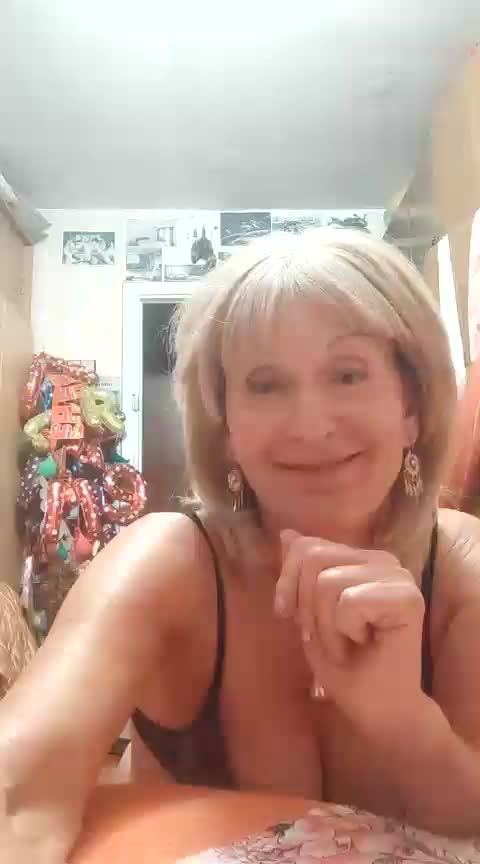 [9 Sep Monkey sex and wet fun - video by Eliza_Wendy cam model