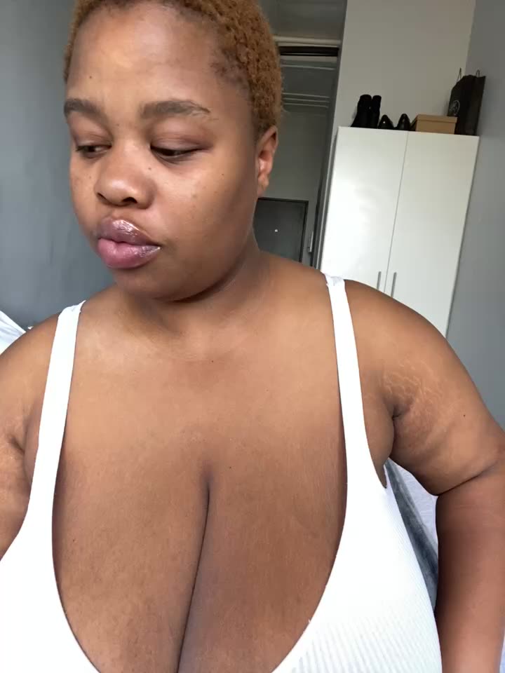BBW fucking wet pussy