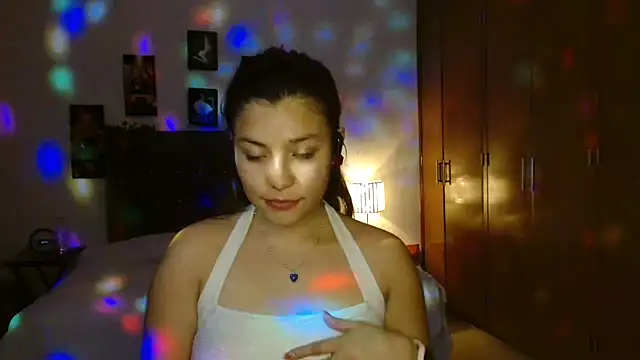 ❤️HOT, HOT ❤️－カメラキャストの3littleschoolteensの動画