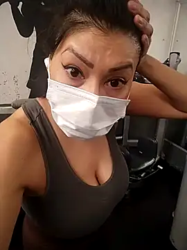 [25 Jun 11:20] Public Show - video by LaInsaciableIntensa cam model