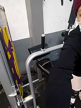 [28 Jun 08:48] Public Show - video by LaInsaciableIntensa cam model