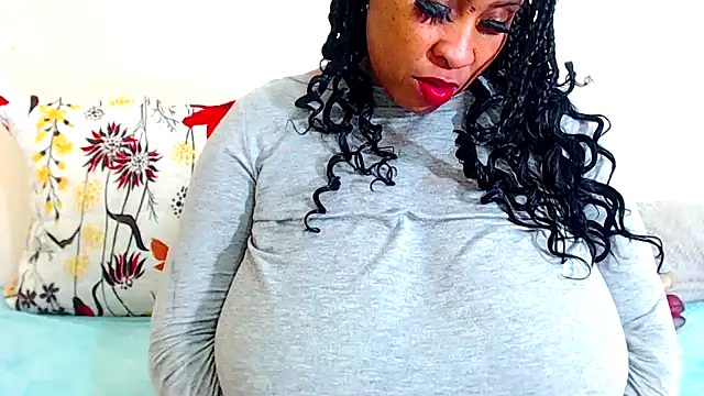 lucy squirting multiple times - video by Ebonylovelyx cam model
