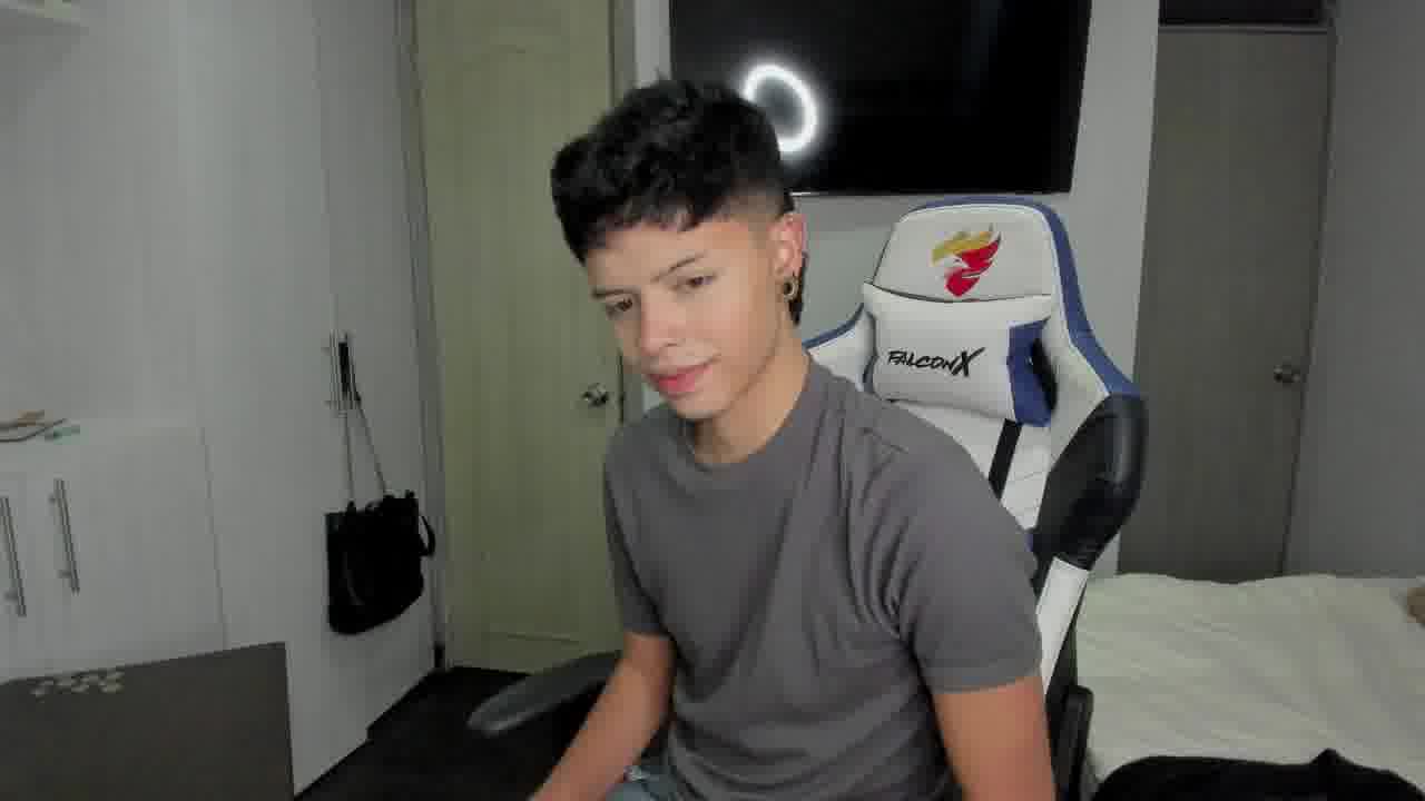 Im so wettt men - video by _morghan_ cam model