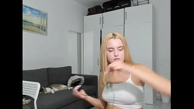 Private Show big tits, blowjob and more - video BeatrixxAndLiam kameramallilta