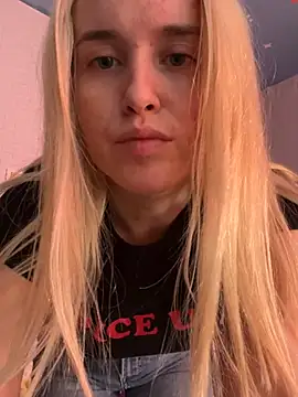 Spy Show naked, masturbate and fuck - clip cu BeatrixxAndLiam model videochat