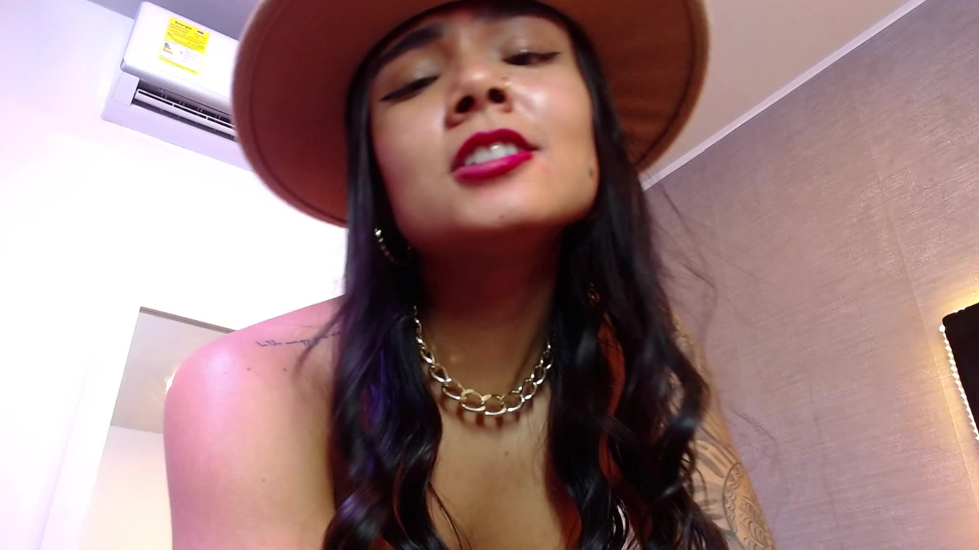 fuck my pussy and ass at the time - vídeo de la modelo de cam Lea_Foster