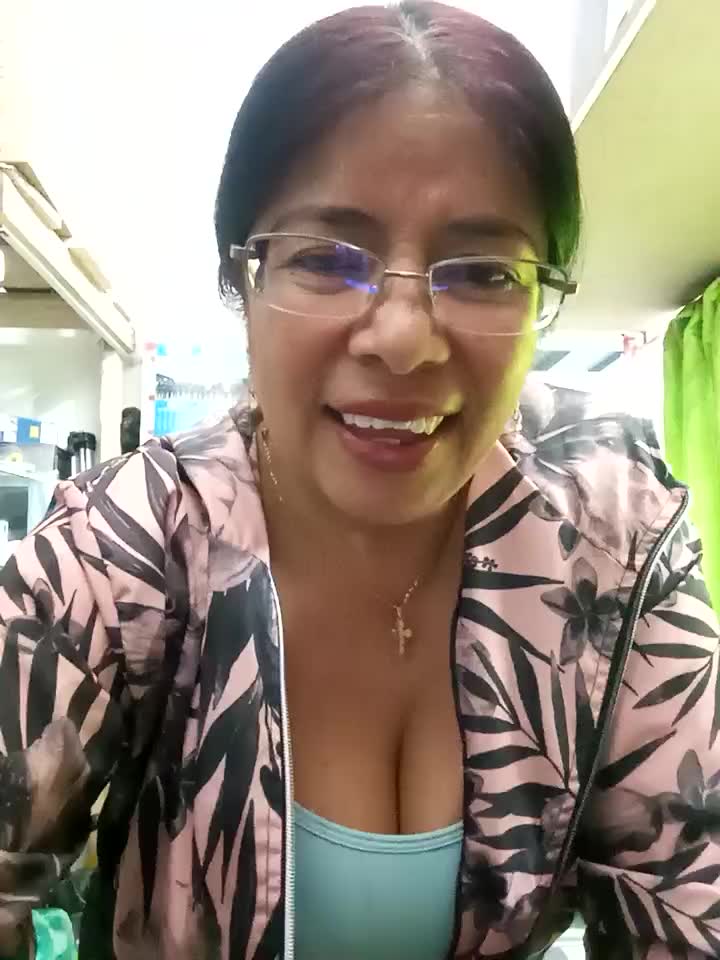 15- A handjob with giant tits. – видео вебкам-модели __valentina18