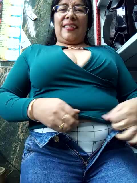 40- You get into fantasy, into the hottest and most luxurious – видео вебкам-модели __valentina18