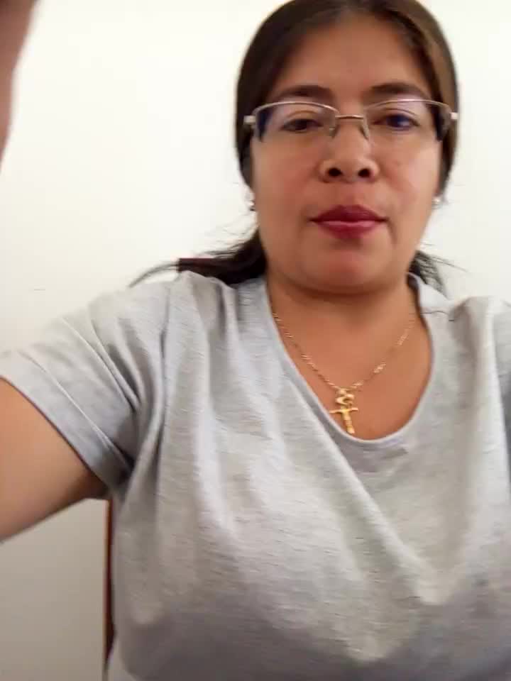 45- I love the way your cock feels in my mouth – видео вебкам-модели __valentina18