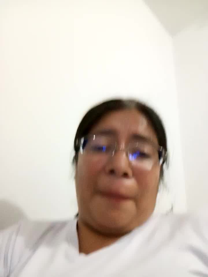 59- Play with my HUGE boobs (•)(•) – видео вебкам-модели __valentina18