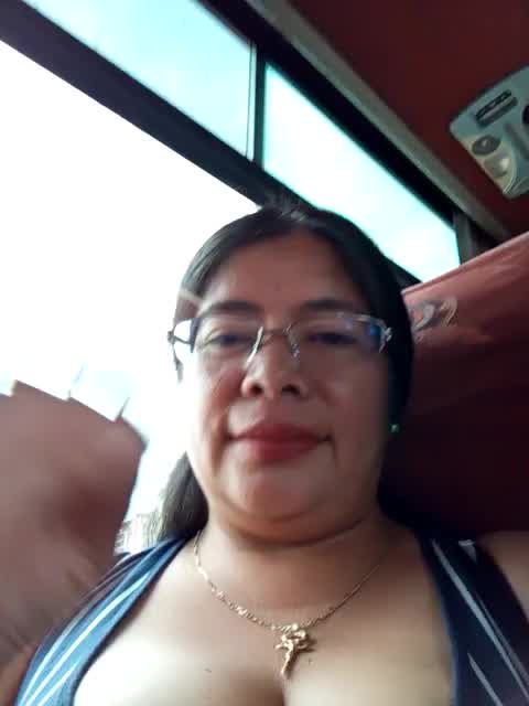 55- The bus driver got excited when he touched my tits – видео вебкам-модели __valentina18