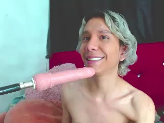 I'm not good at sucking it but look at the attempt