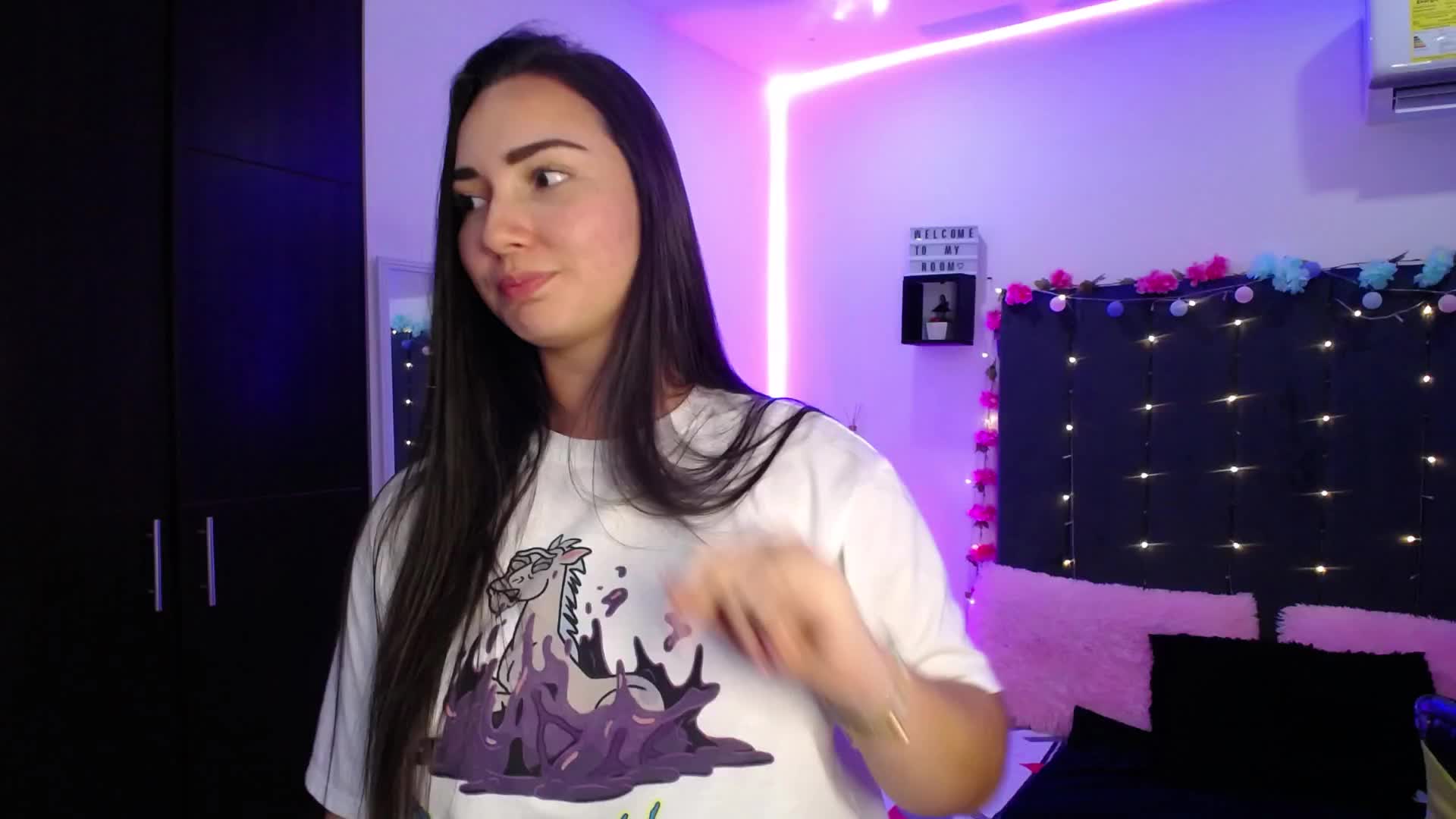 Vídeos XXX y shows de cámaras en directo de Ava_blue xHamsterLive