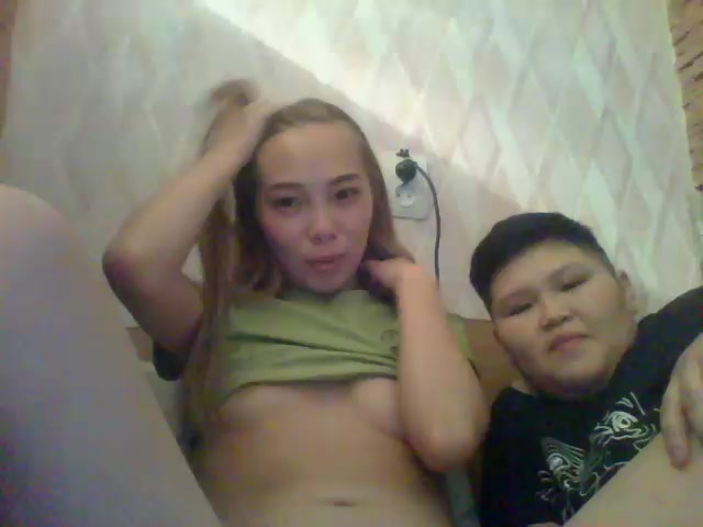 My chubby friend gives me a hard anal show with dildo and vibrator - video Cute-Couple18 kameramallilta