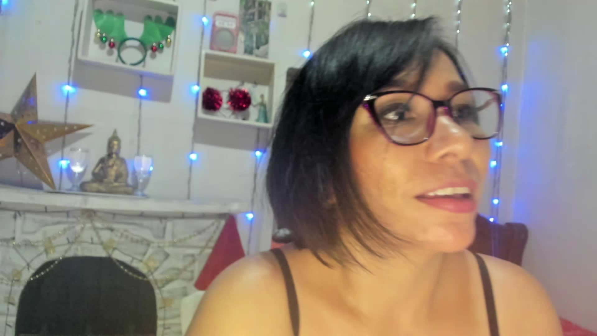 [14 Dec 22:52] Private Show – video od webkamerové modelky hottplay