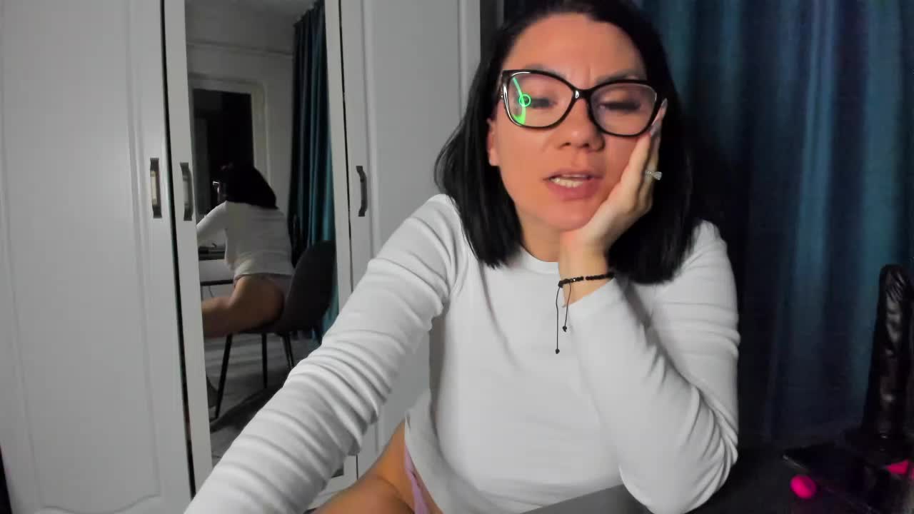 [29 Apr 00:57] Private Show – video af _Annelisse_ cam-model