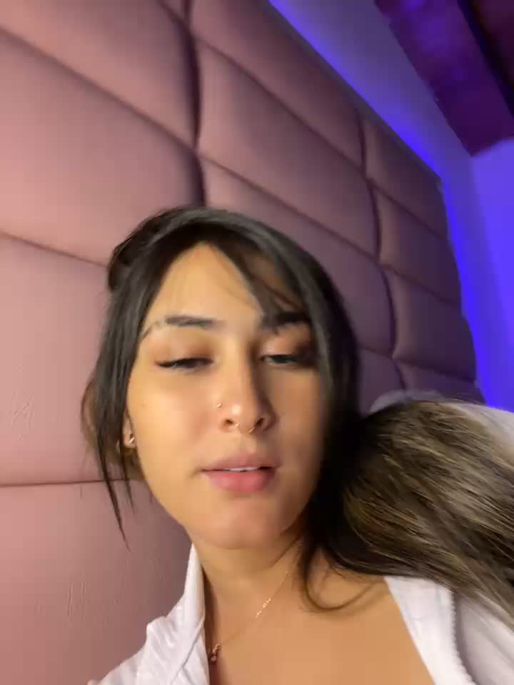 Private Show - video by MennaLee cam model