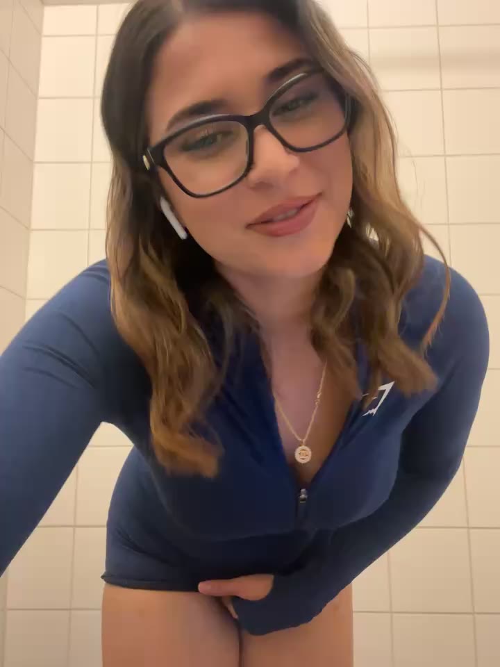 Private Show, masturbation dirty talk public bathroom ❤️