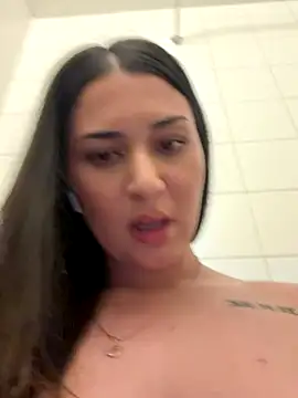 Ticket Show, Ride front and back 🍆💦 - video by Yasmine-blue cam model