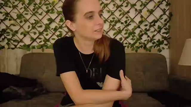 Finger Pussy - video của người mẫu cam Chantalee