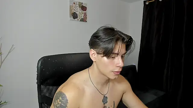 cumming after 4 days holding it 💦🫣 – video od webkamerové modelky Giordano_Russo