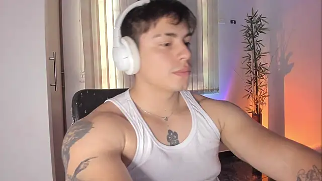 cumming after 5 days of no jerking! 😮💦 – video od webkamerové modelky Giordano_Russo