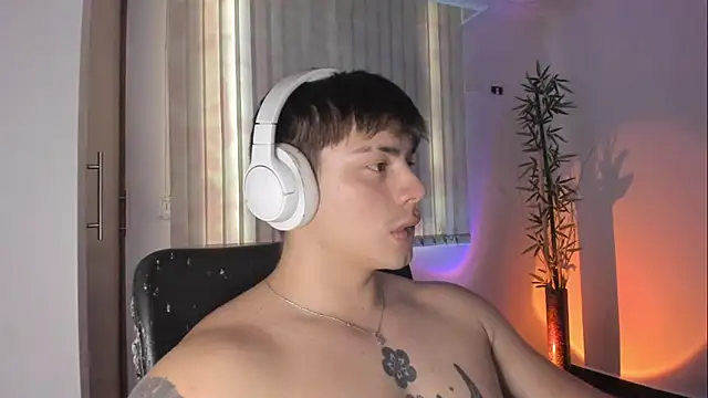 showing ass – video od webkamerové modelky Giordano_Russo
