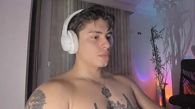cum show! – video od webkamerové modelky Giordano_Russo