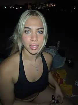 haciendo la perrita en la playa